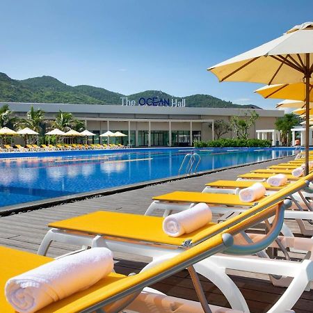 Oceanami Villa Resort: Beachfront Villas with Pool and BBQ in Long Hai Exterior photo