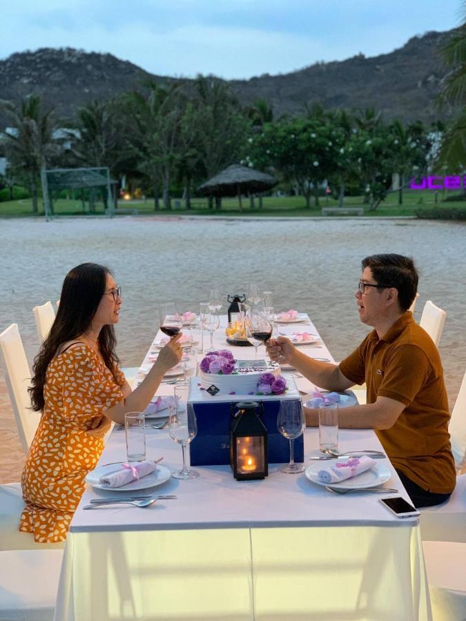 Oceanami Villa Resort: Beachfront Villas with Pool and BBQ in Long Hai Exterior photo