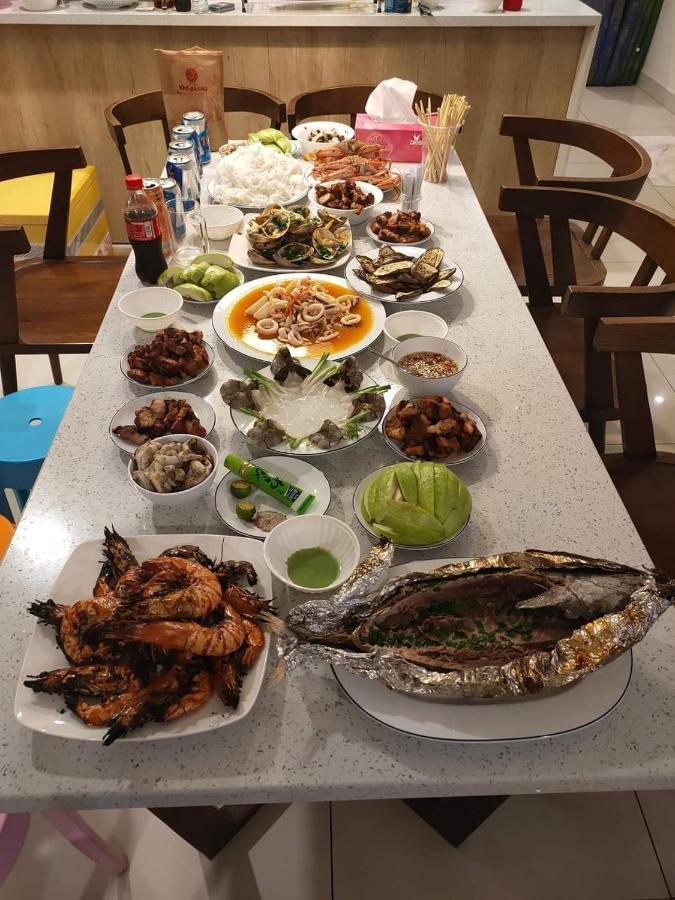 Oceanami Villa Resort: Beachfront Villas with Pool and BBQ in Long Hai Exterior photo