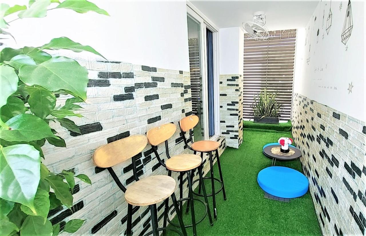 Oceanami Villa Resort: Beachfront Villas with Pool and BBQ in Long Hai Exterior photo