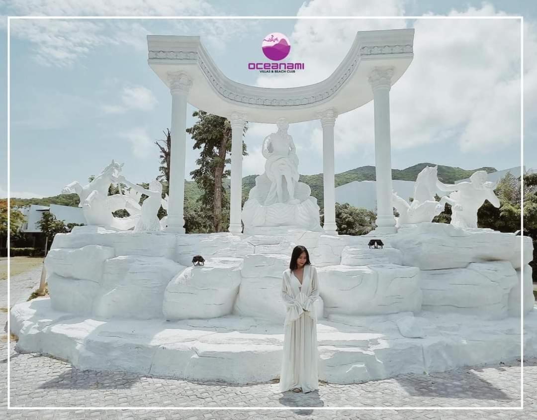 Oceanami Villa Resort: Beachfront Villas with Pool and BBQ in Long Hai Exterior photo