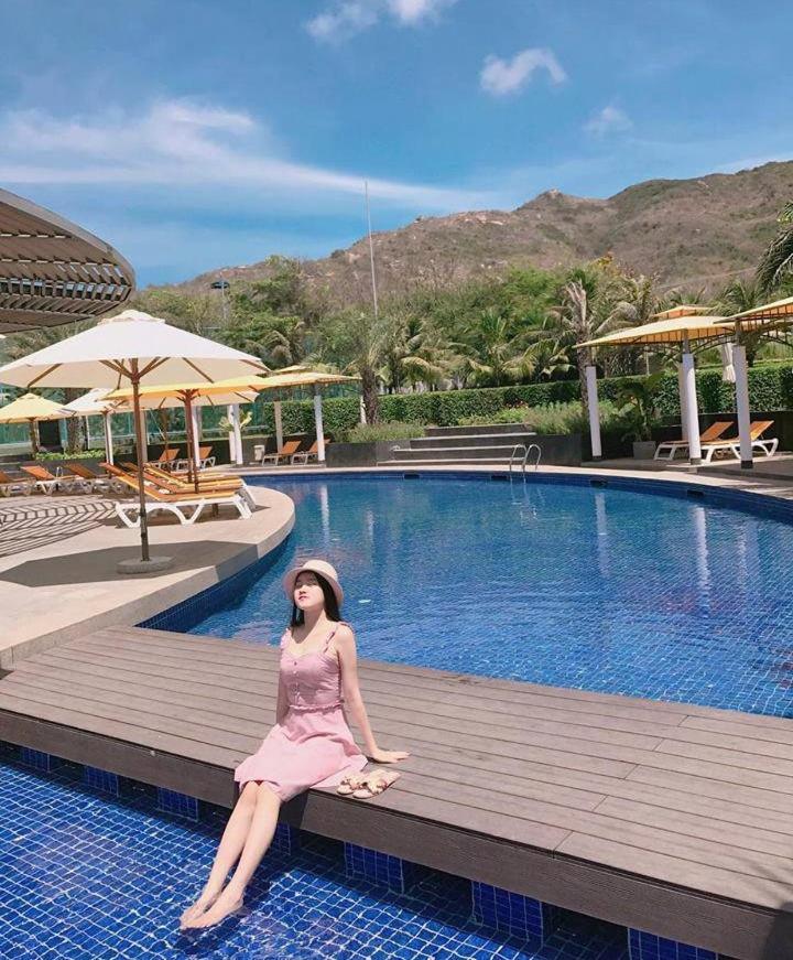 Oceanami Villa Resort: Beachfront Villas with Pool and BBQ in Long Hai Exterior photo